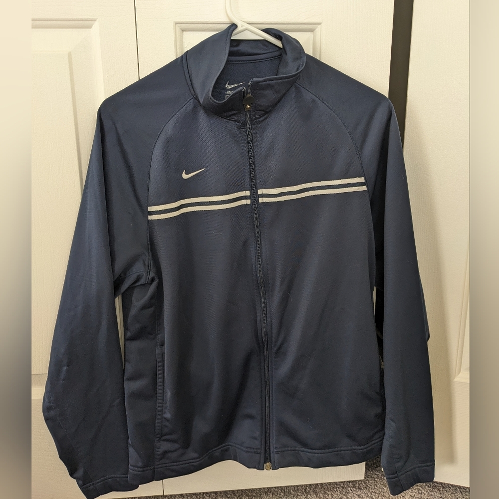 Nike Men's Totality Dri-FIT Full-Zip Jacket. Navy blue color. Size small